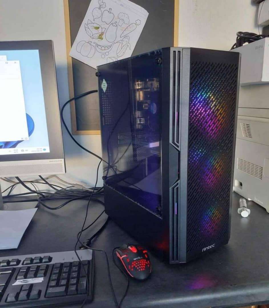 media image Desktops for sale